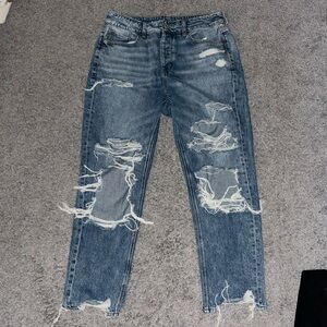 American Eagle: Tomgirl Size 10 Regular Ripped Jeans